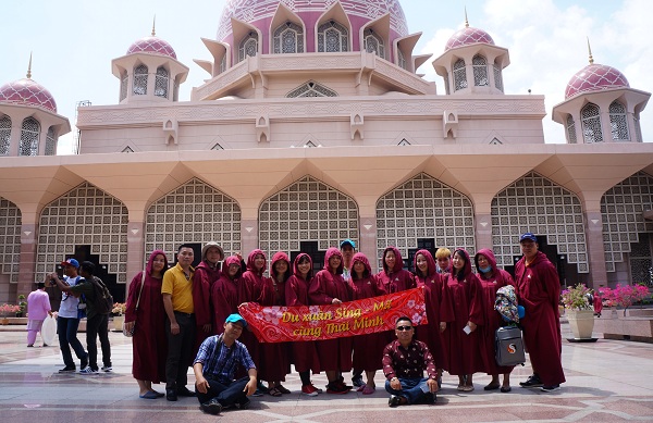 Du xuân Sing-Mã cùng Thái Minh- Những ấn tượng khó phai