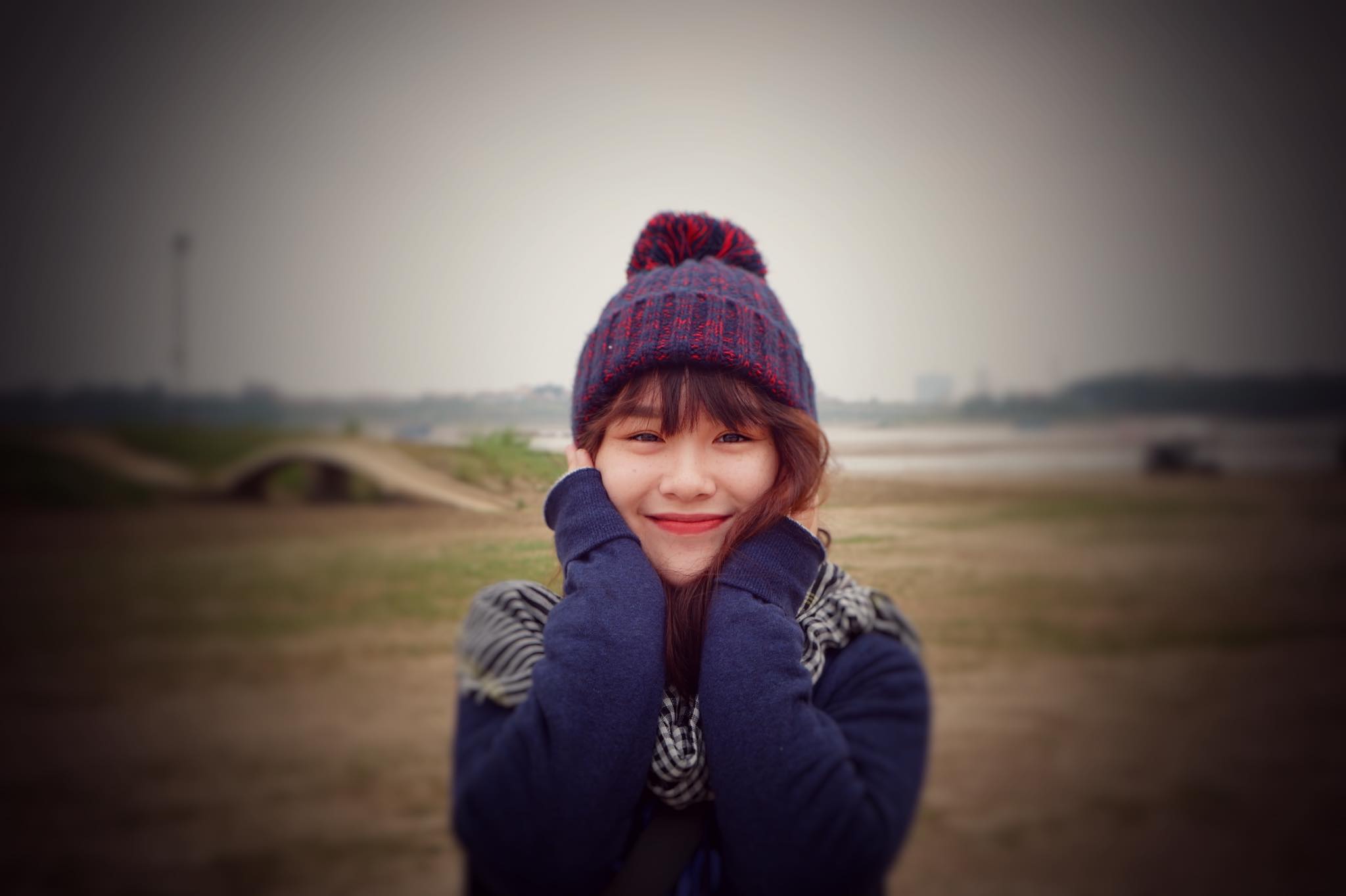 Cô gái chăm sóc khách hàng đam mê nhiếp ảnh