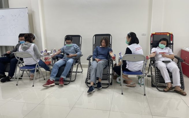 Người Thái Minh chia sẻ giọt hồng yêu thương