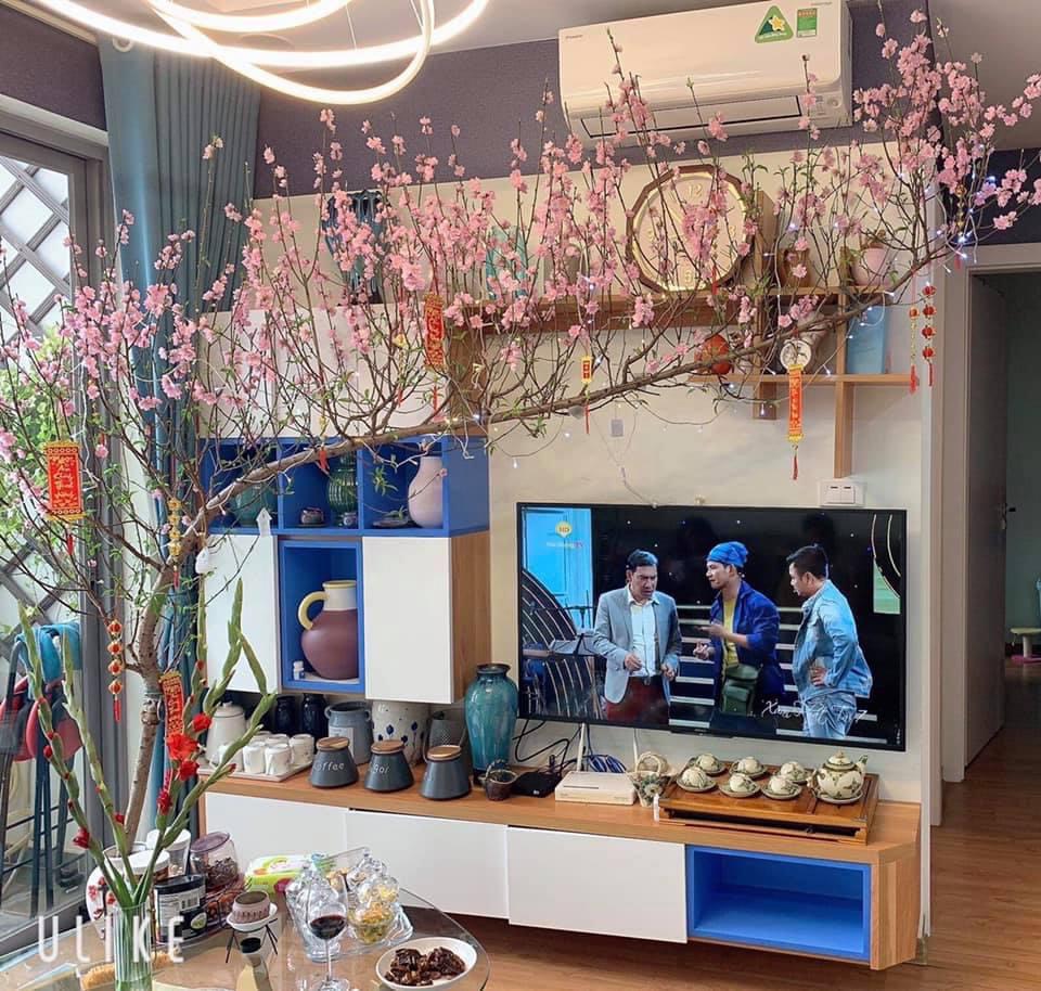 Niềm đam mê hoa của cô nàng thủ quỹ Thái Minh Niềm đam mê hoa của cô nàng thủ quỹ Thái Minh