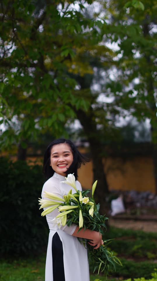 Nụ cười tỏa nắng của nữ nhân viên chăm sóc khách hàng Thái Minh