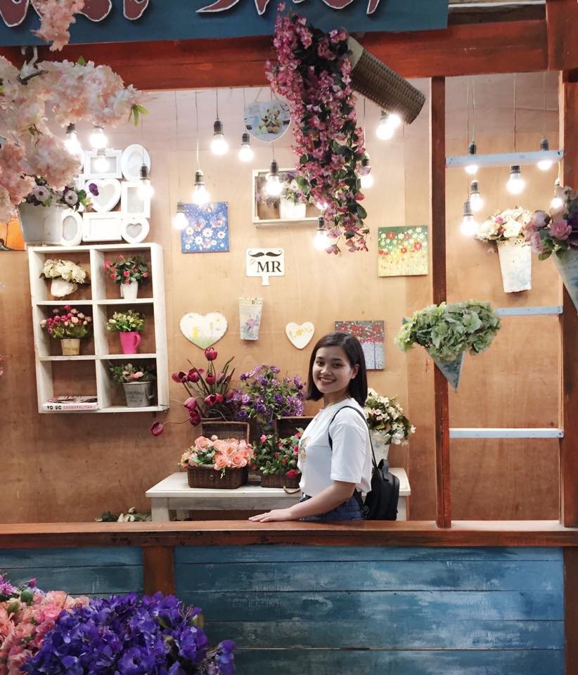 Nụ cười tỏa nắng của nữ nhân viên chăm sóc khách hàng Thái Minh