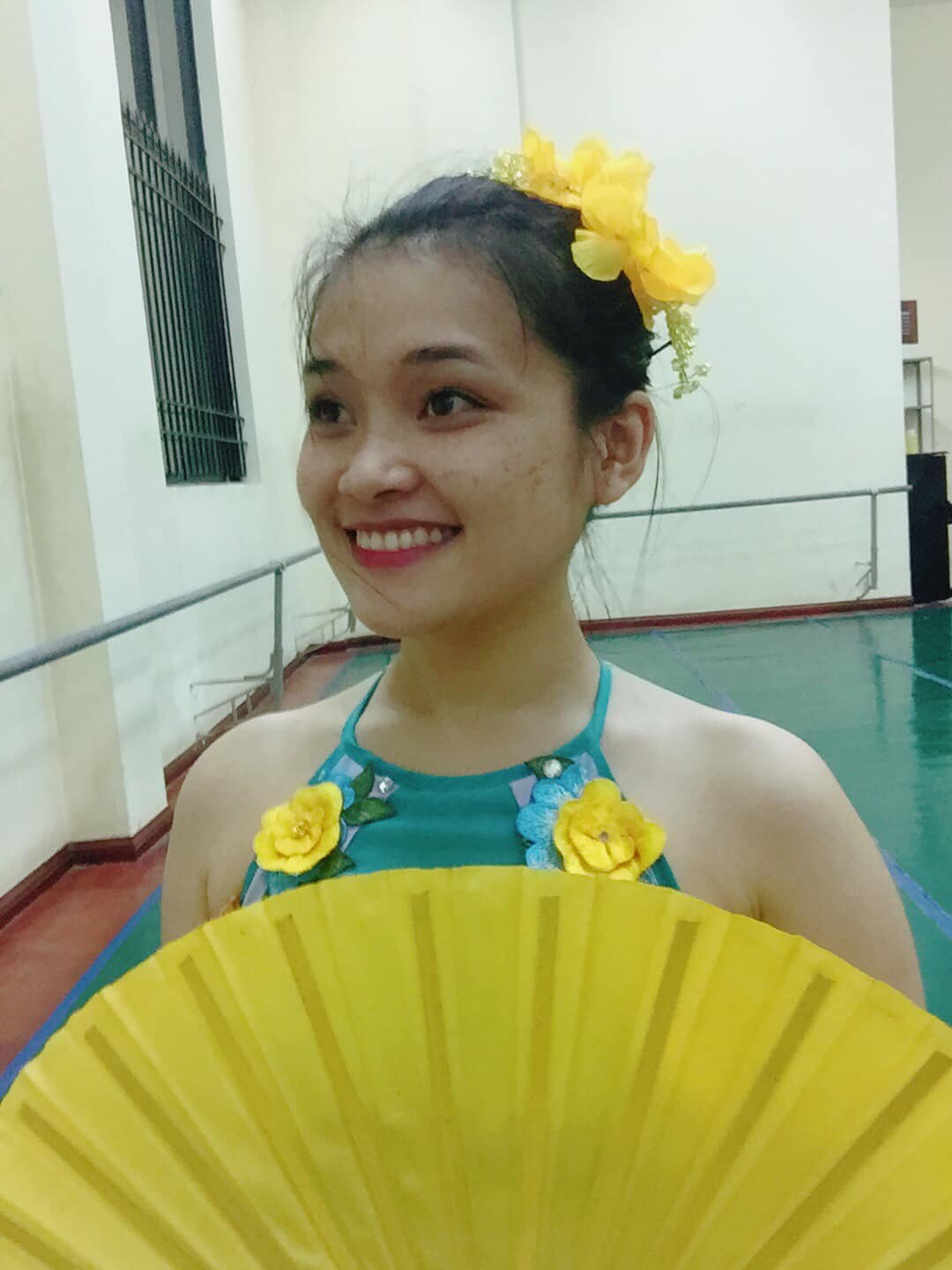 Nụ cười tỏa nắng của nữ nhân viên chăm sóc khách hàng Thái Minh