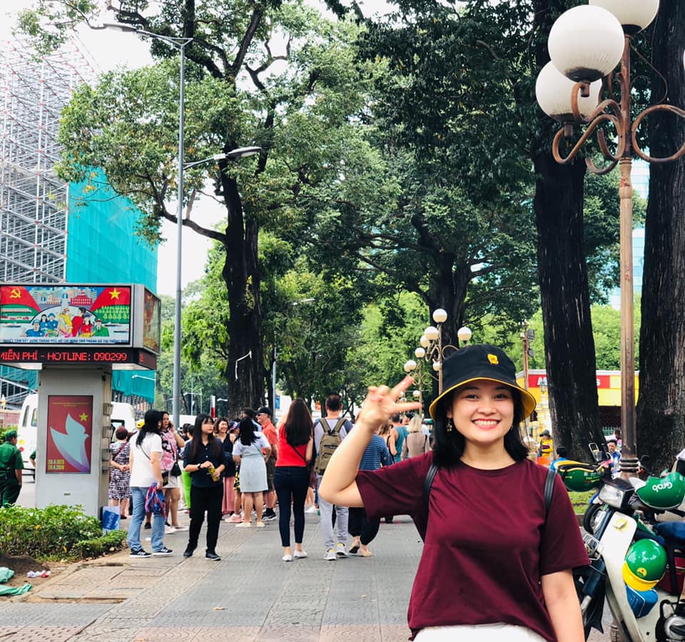 Nụ cười tỏa nắng của nữ nhân viên chăm sóc khách hàng Thái Minh