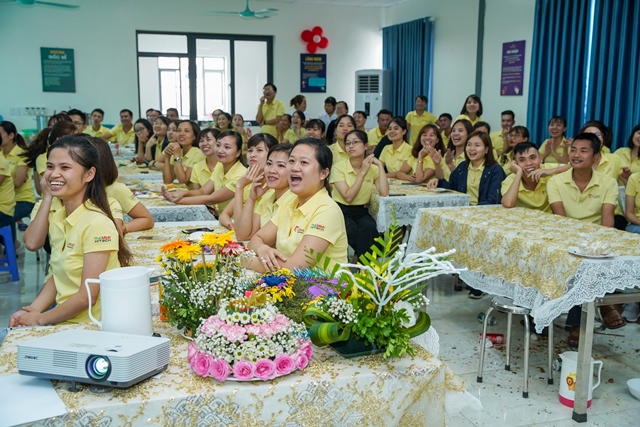 Sinh nhật 1 tuổi đầy ắp tiếng cười của Thái Minh Hi-tech