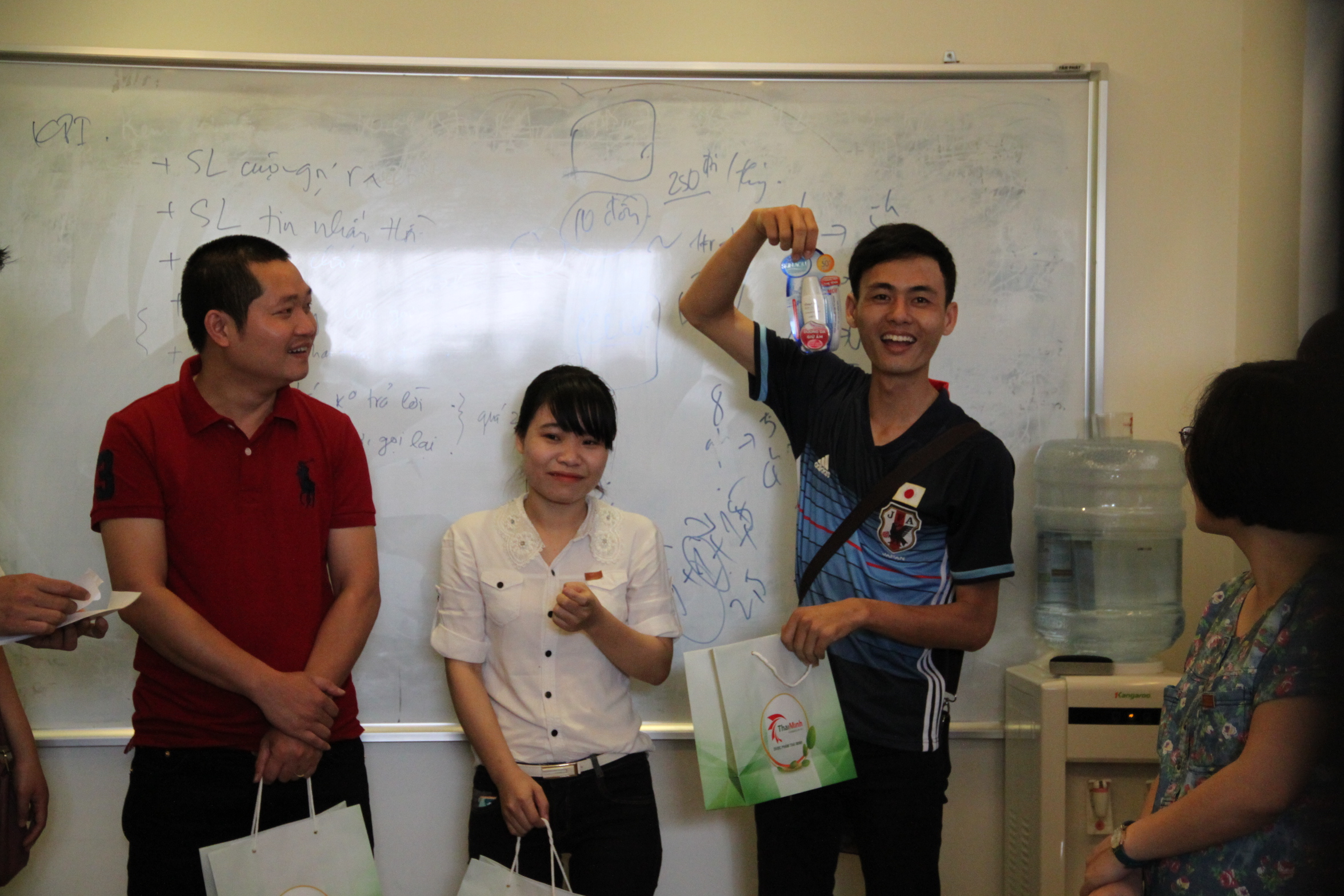 Tiệc sinh nhật nhân viên Thái Minh tháng 4/2016