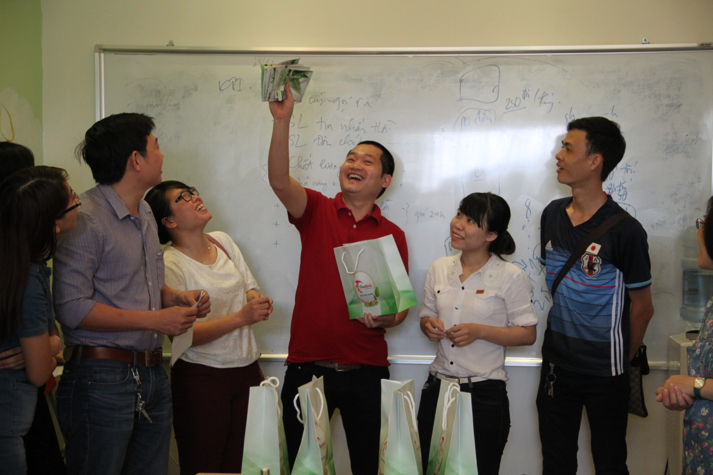 Tiệc sinh nhật nhân viên Thái Minh tháng 4/2016