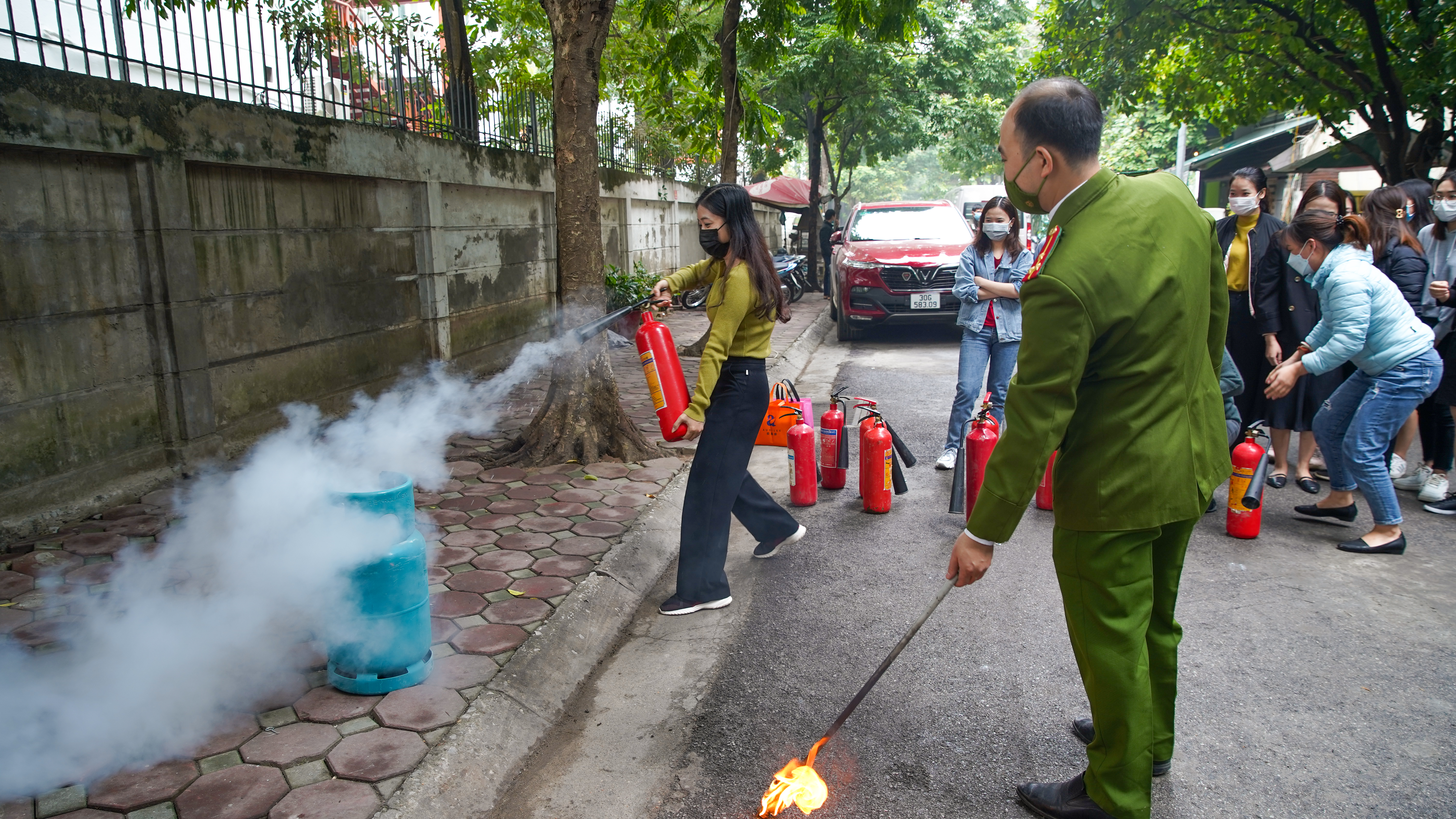 Tập huấn PCCC và CNCH trang bị kiến thức, kĩ năng bổ ích cho người Thái Minh