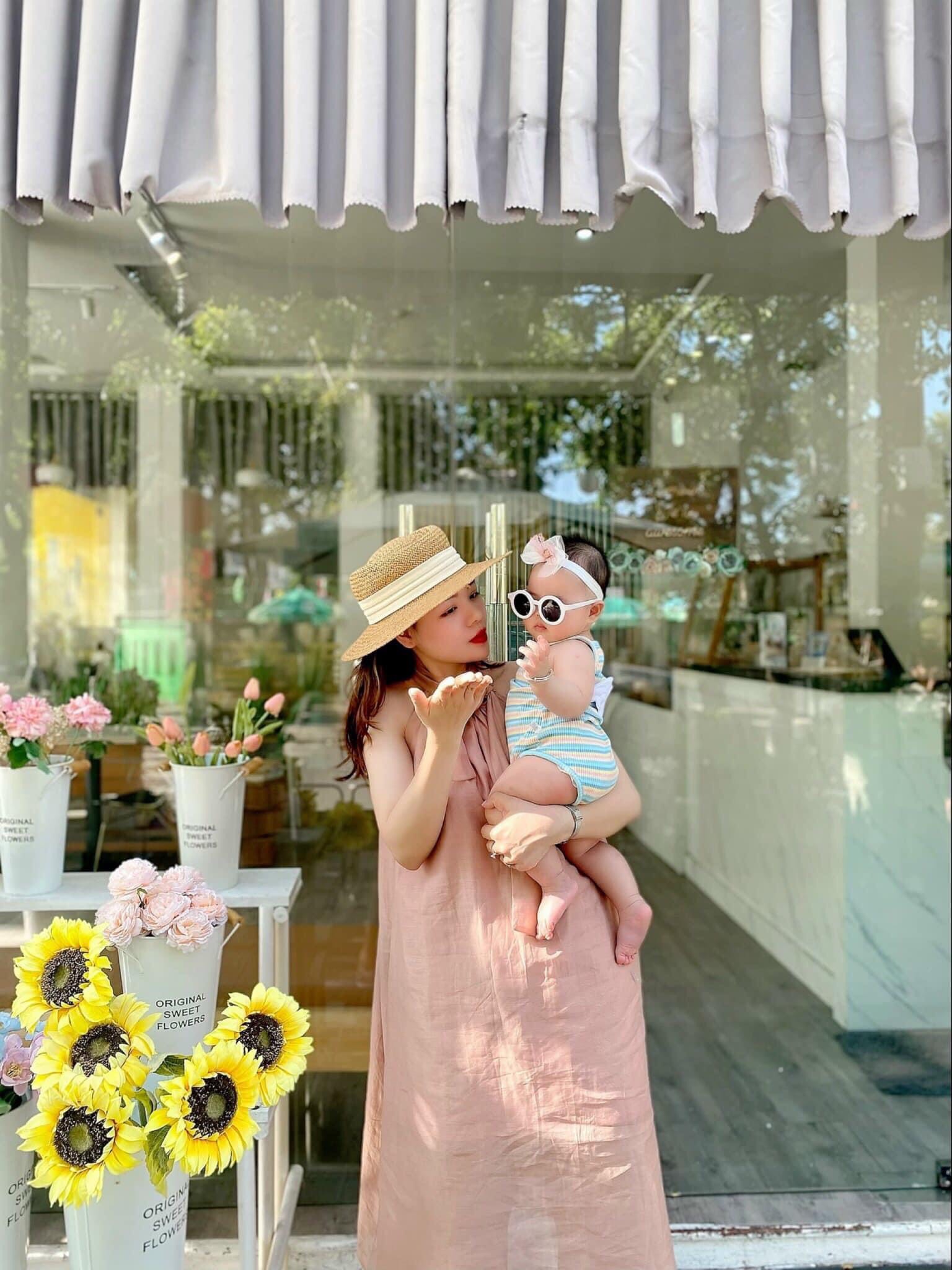 Tình yêu Thái Minh của cô nàng chăm sóc khách hàng