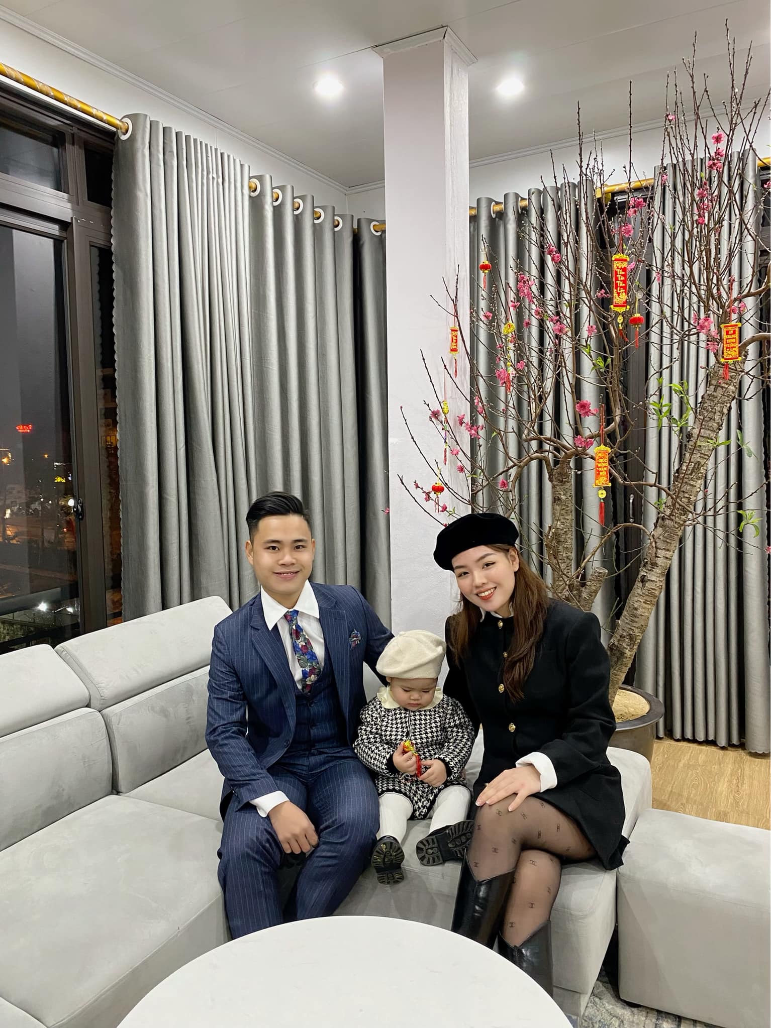 Tình yêu Thái Minh của cô nàng chăm sóc khách hàng