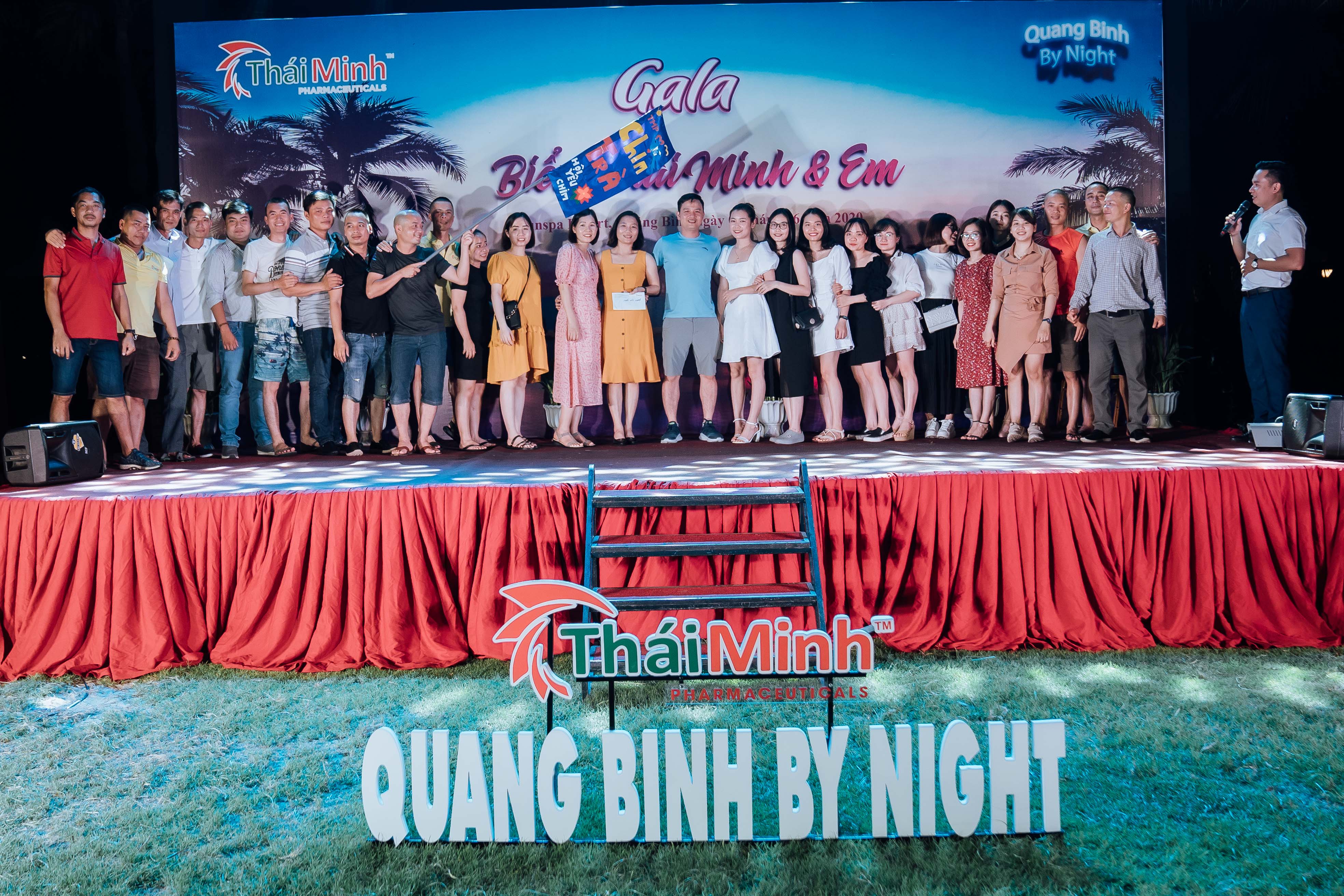 Trai xinh, gái đẹp Thái Minh cùng nhau bùng nổ tại Sun Spa Resort Quảng Bình