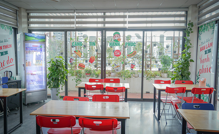 Bát cháo ấm lòng