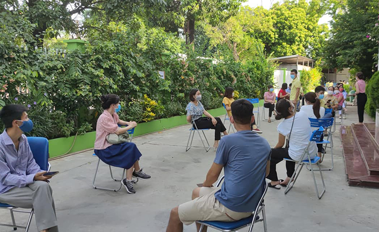 Hoà nhập với mọi người